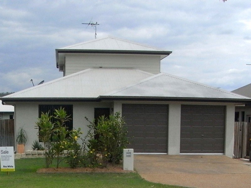 7 Blue Wren, Kelso QLD 4815