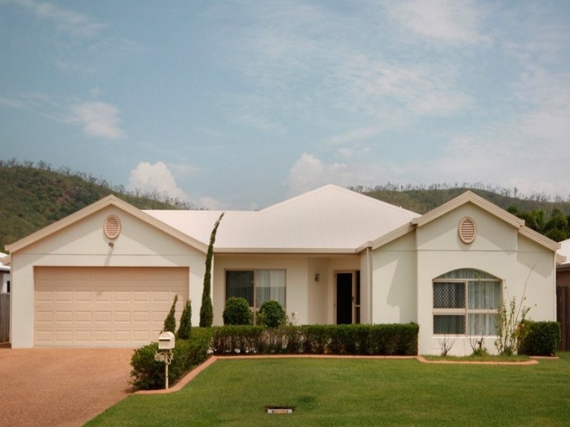 13 Hilton Way, Mount Louisa QLD 4814