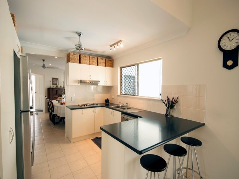 13 Hilton Way, Mount Louisa QLD 4814