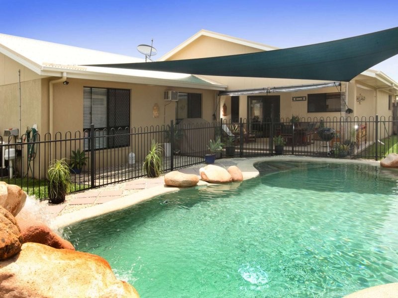 17 Blackbean court, Mount Louisa QLD 4814