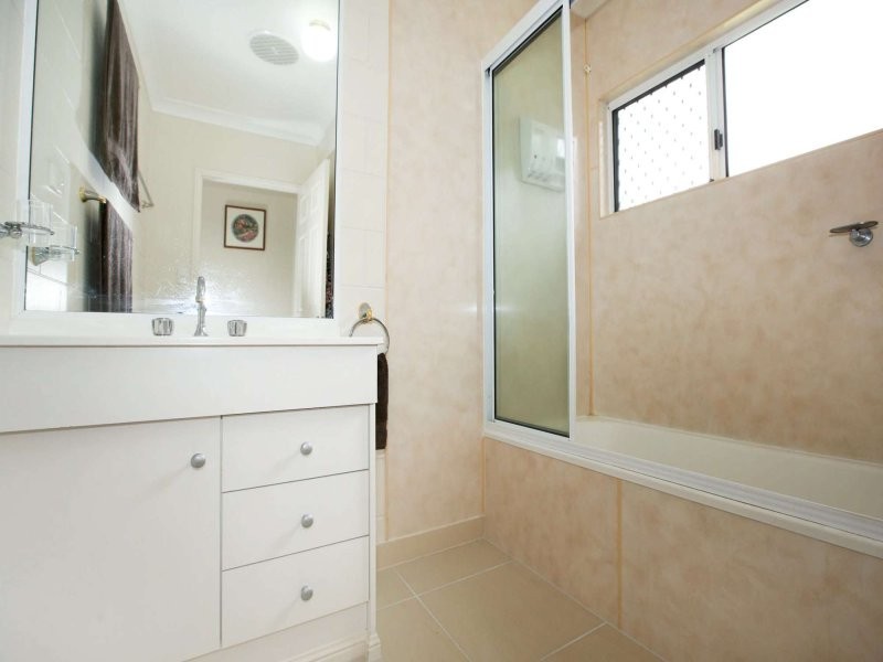 2 Faulkner Street, Burdell QLD 4818