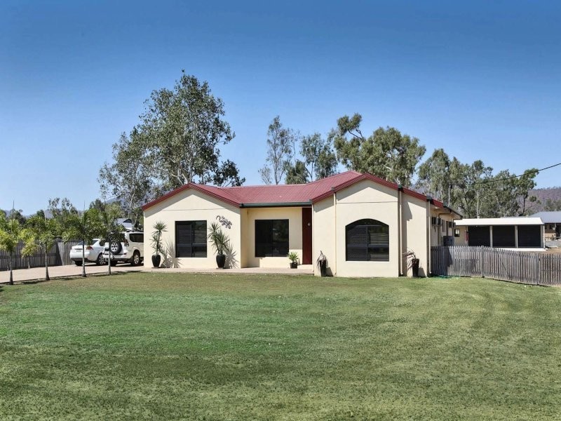 13 Tennessee Way, Kelso QLD 4815