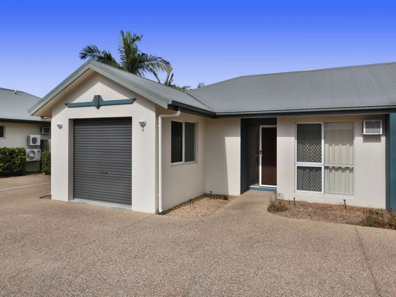 2/70 Thorn Street, Mount Louisa QLD 4814