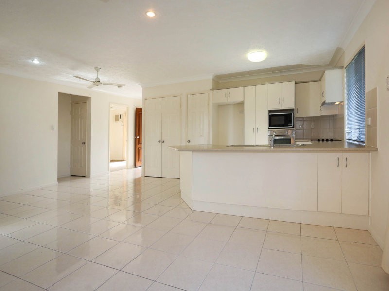 2/70 Thorn Street, Mount Louisa QLD 4814