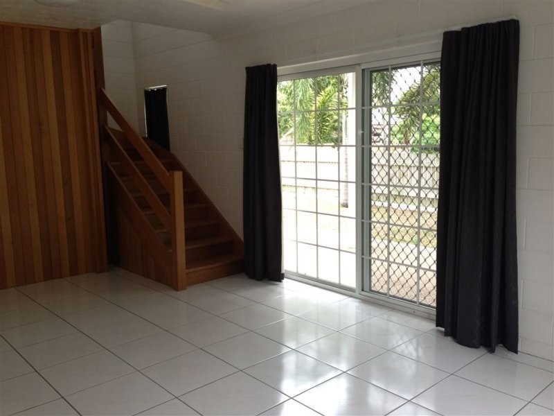 1/38 Park Street, Pimlico QLD 4812