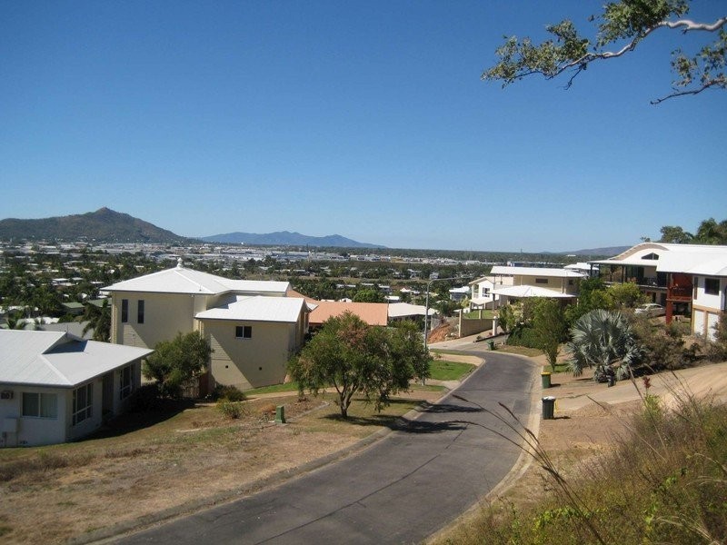 9 Tableland Terrace, Mount Louisa QLD 4814