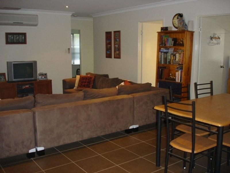 11 Eshelby Street, Bushland Beach QLD 4818