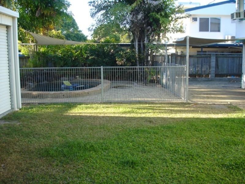 13 Verhoeven Drive, Douglas QLD 4814