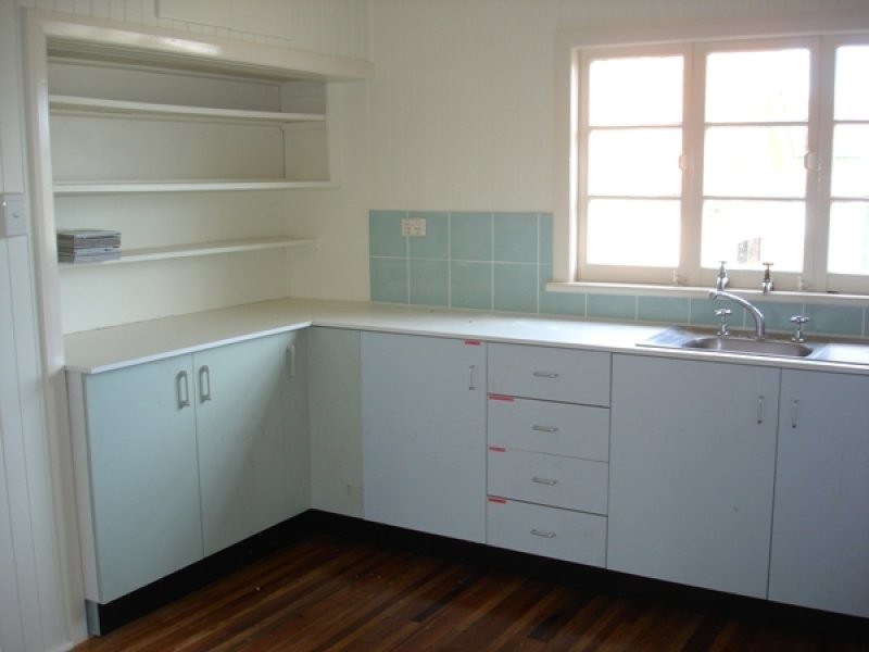 139 Ross River Road, Mundingburra QLD 4812