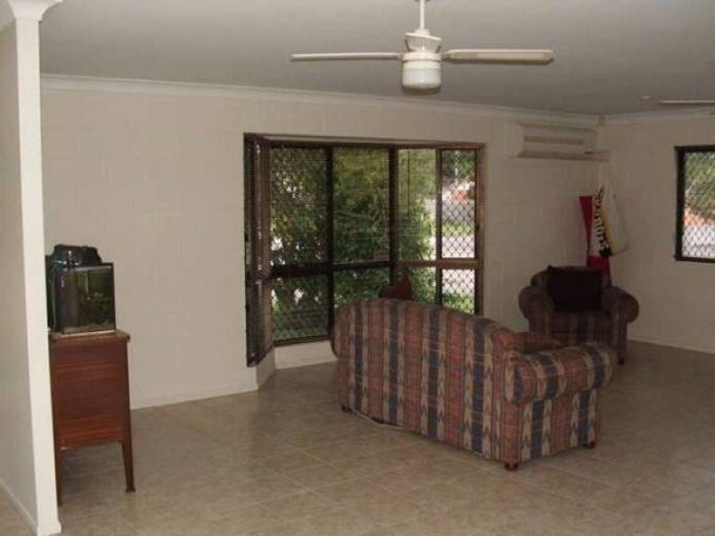 11 Lara Street, Cranbrook QLD 4814