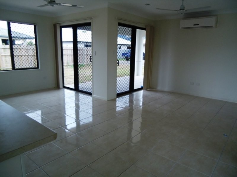 37 Sanderling Circuit, Kelso QLD 4815