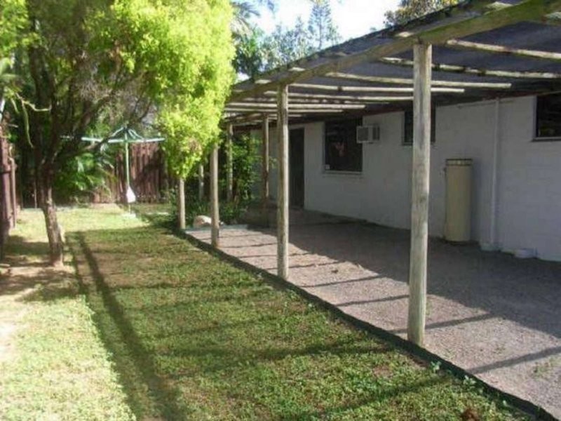 11 Lara Street, Cranbrook QLD 4814