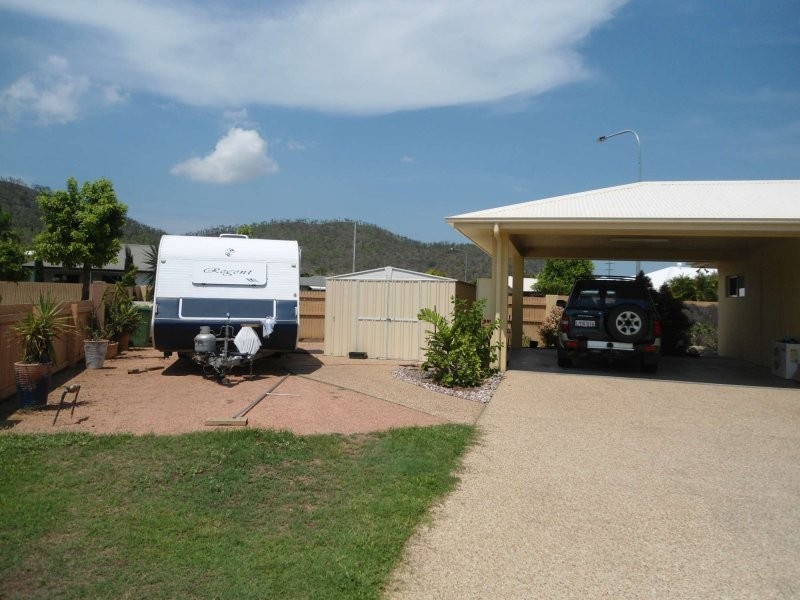 5 TeaTree Court, Mount Louisa QLD 4814