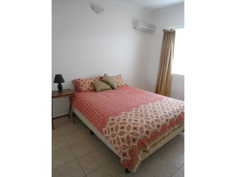 2.411 Charles Street, Kirwan QLD 4817