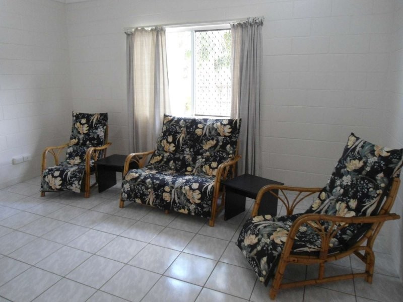 2.411 Charles Street, Kirwan QLD 4817