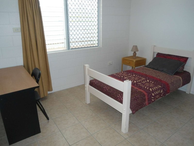 3.411 Charles Street, Kirwan QLD 4817