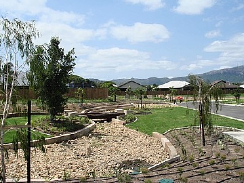 8B Grassbird Street, Oonoonba QLD 4811