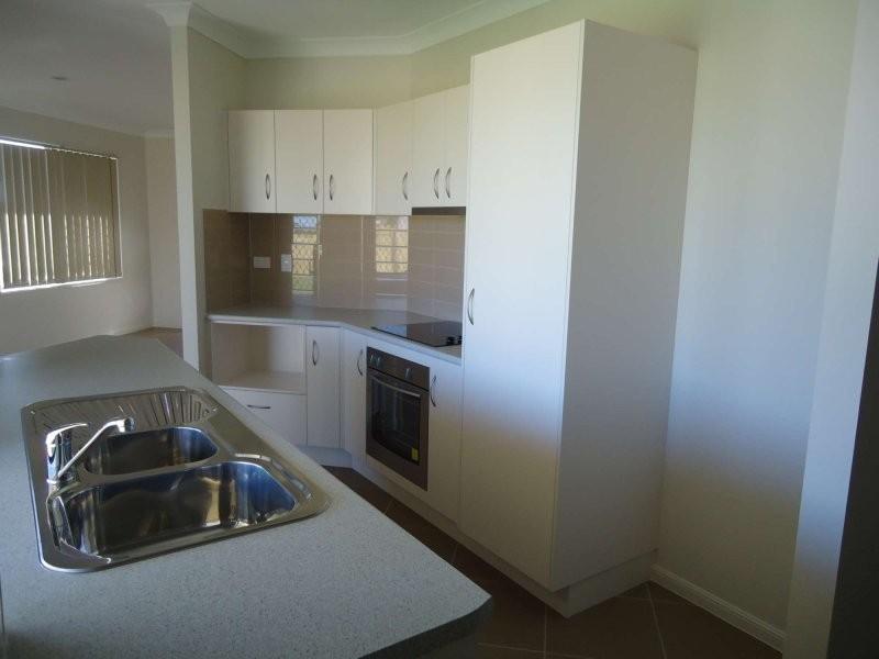 37 Blue Wren Drive, Kelso QLD 4815