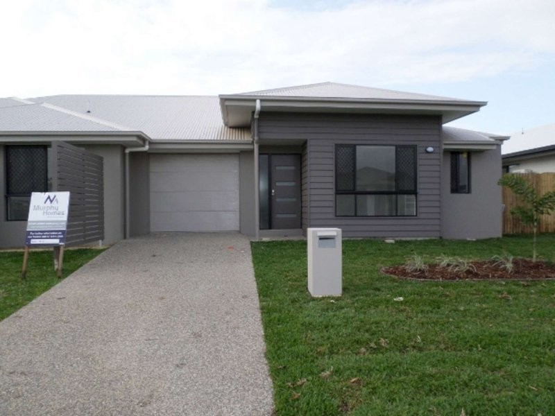 2/2 Cassinia Street, Mount Low QLD 4818