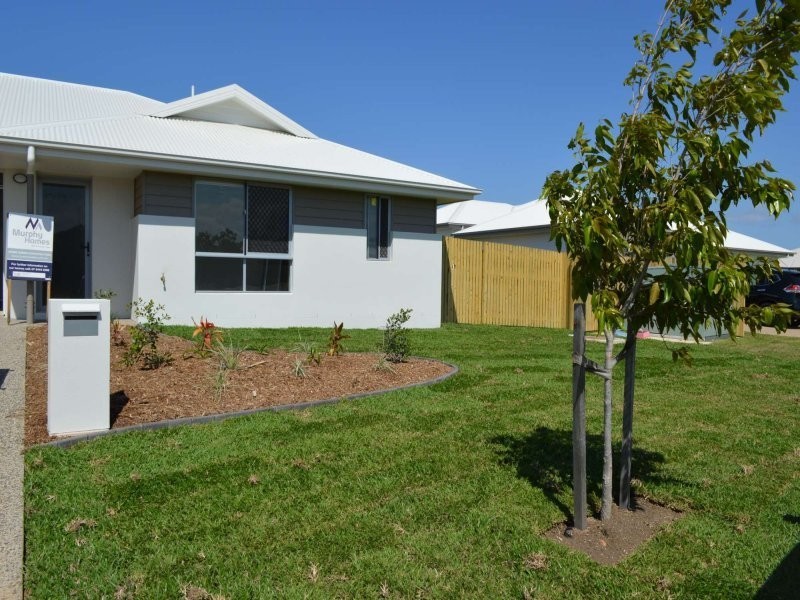 2/6 Marblewood Drive, Mount Low QLD 4818