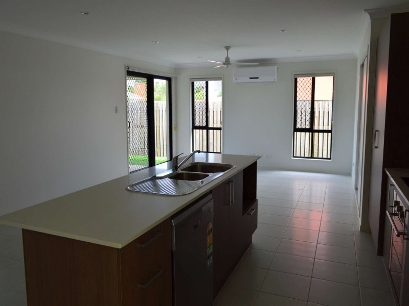 19B Outcrop Rise, Mount Louisa QLD 4814