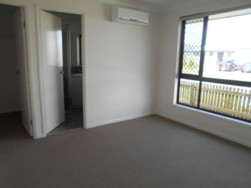 2/23 Stockton Elbow, Mount Louisa QLD 4814