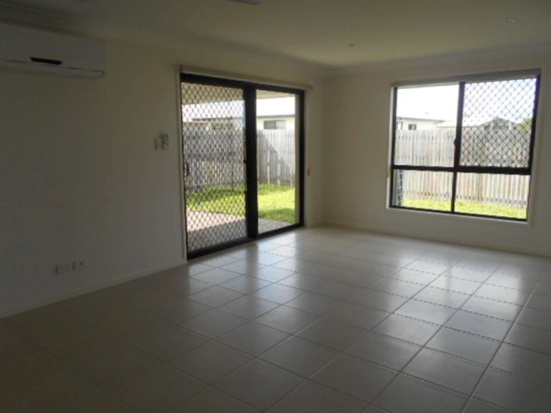 2/23 Stockton Elbow, Mount Louisa QLD 4814