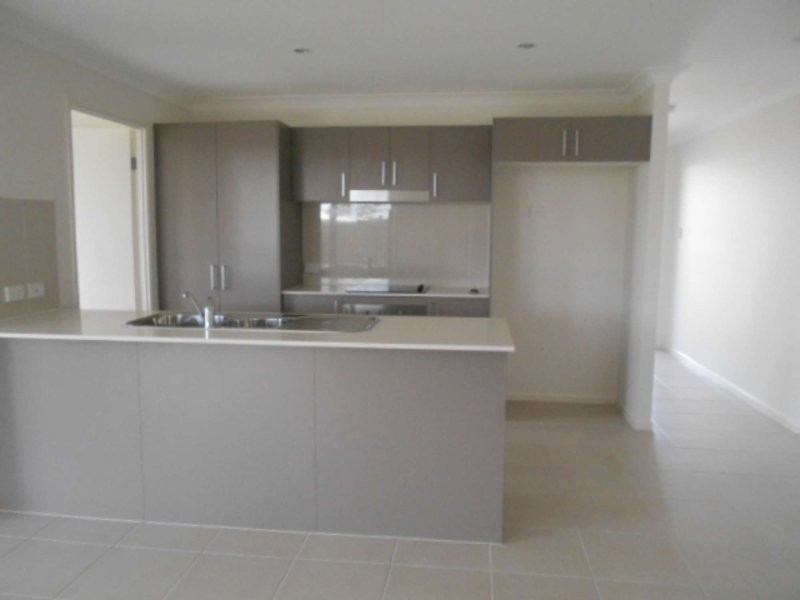 2/23 Stockton Elbow, Mount Louisa QLD 4814