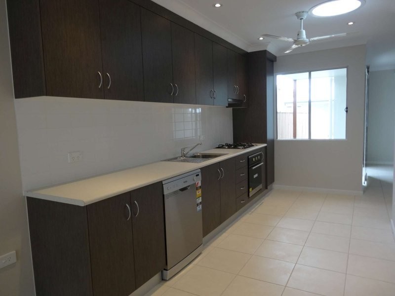 13a Huxley Crescent, Oonoonba QLD 4811