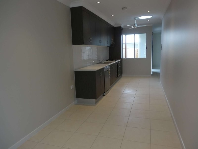 17b Huxley Crescent, Oonoonba QLD 4811