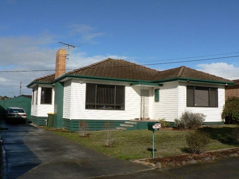 12 Liston St, Bell Park VIC 3215