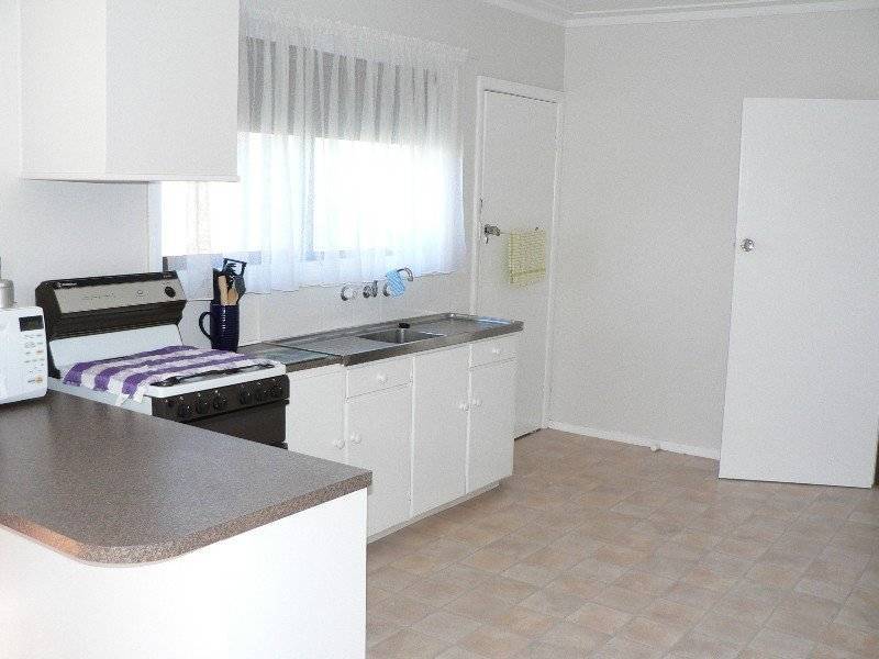 12 Liston St, Bell Park VIC 3215