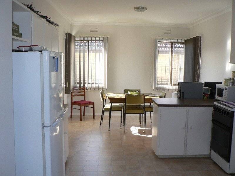 12 Liston St, Bell Park VIC 3215