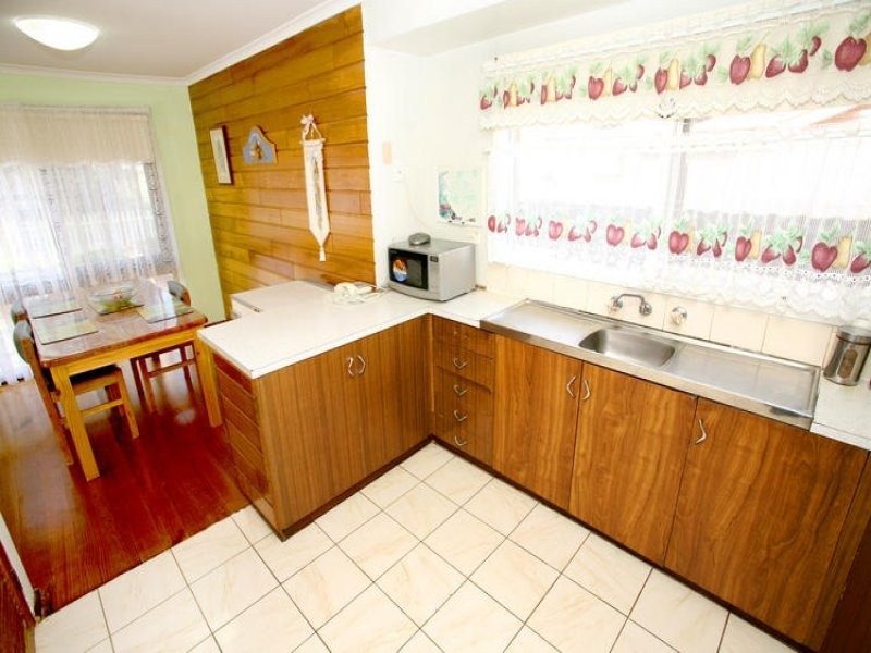 8 Appleton Road, Corio VIC 3214