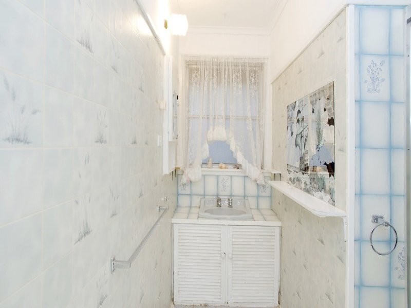 16 Oregon Avenue, Corio VIC 3214