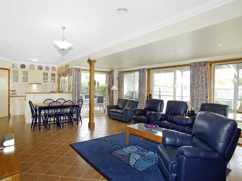 27 Clydesdale Way, Highton VIC 3216