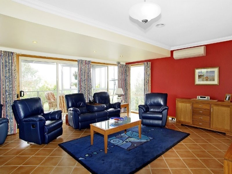 27 Clydesdale Way, Highton VIC 3216