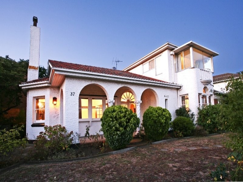 37 The Esplanade, Drumcondra VIC 3215