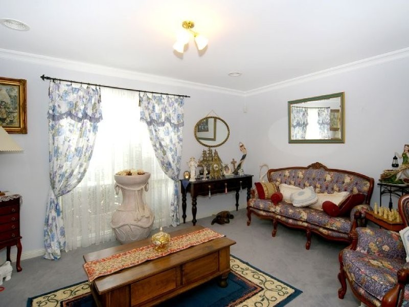 13 Magpie Close, Lara VIC 3212