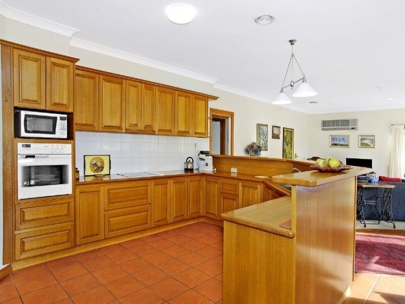 7 Koorong Court, Highton VIC 3216