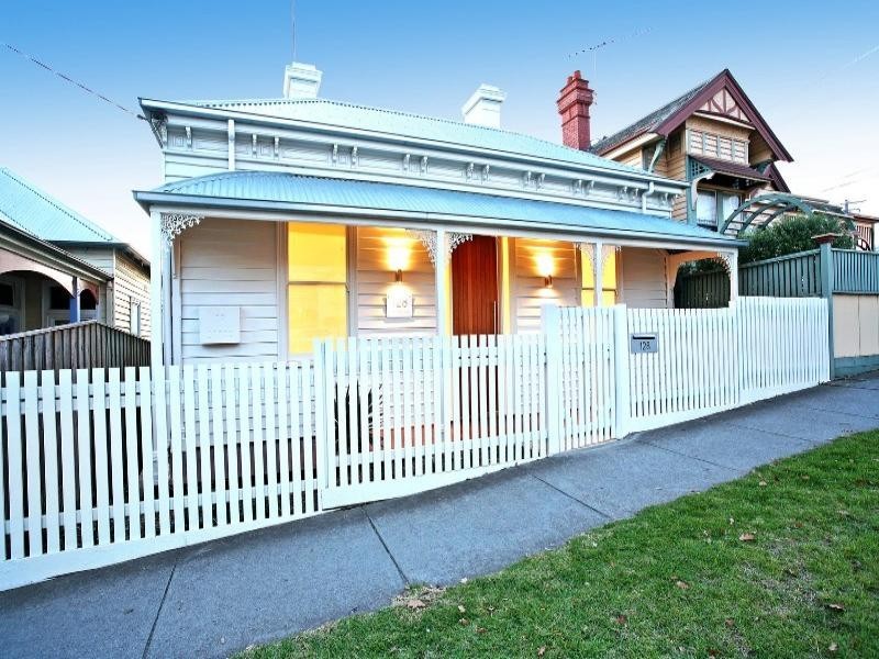 128 Gheringhap Street, Geelong VIC 3220