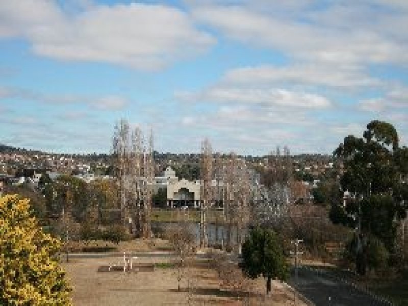 12 Wanniassa Street, Queanbeyan NSW 2620
