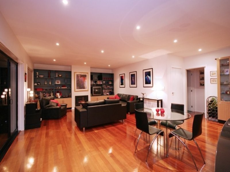 132 Hopetoun Circuit, Yarralumla ACT 2600