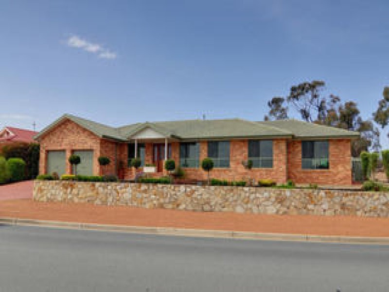 40 Morella Avenue, Jerrabomberra NSW 2619