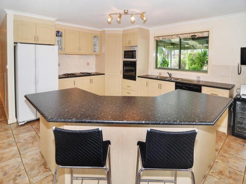 40 Morella Avenue, Jerrabomberra NSW 2619