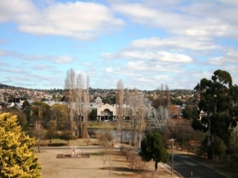 12 Wanniassa Street, Queanbeyan NSW 2620