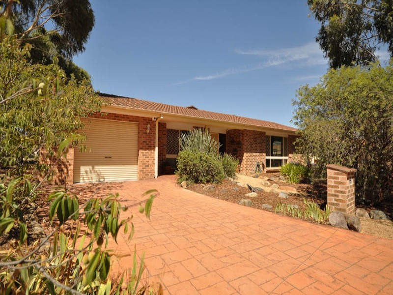 11 Kneebone Street, Bonython ACT 2905