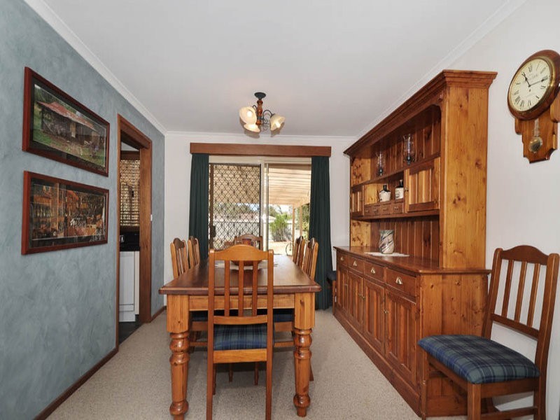 11 Kneebone Street, Bonython ACT 2905