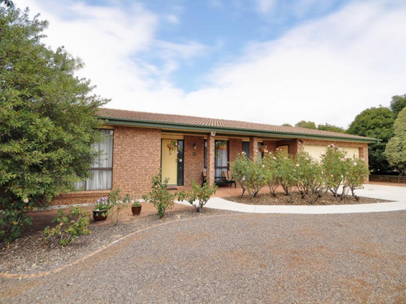 61 Kirwan Circuit, Stirling ACT 2611