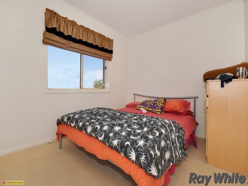 31 Tarrant Crescent, Dunlop ACT 2615